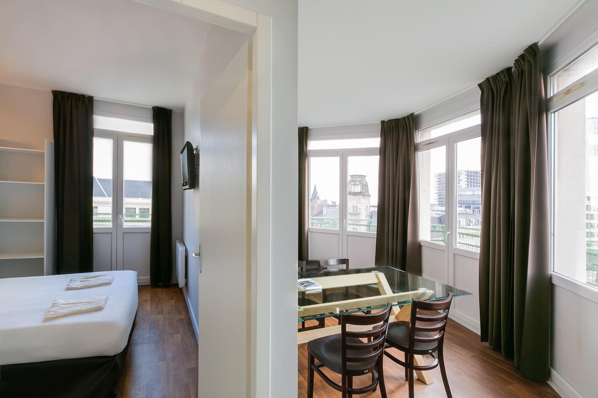 Hotel Foch Nancy Gare Екстериор снимка