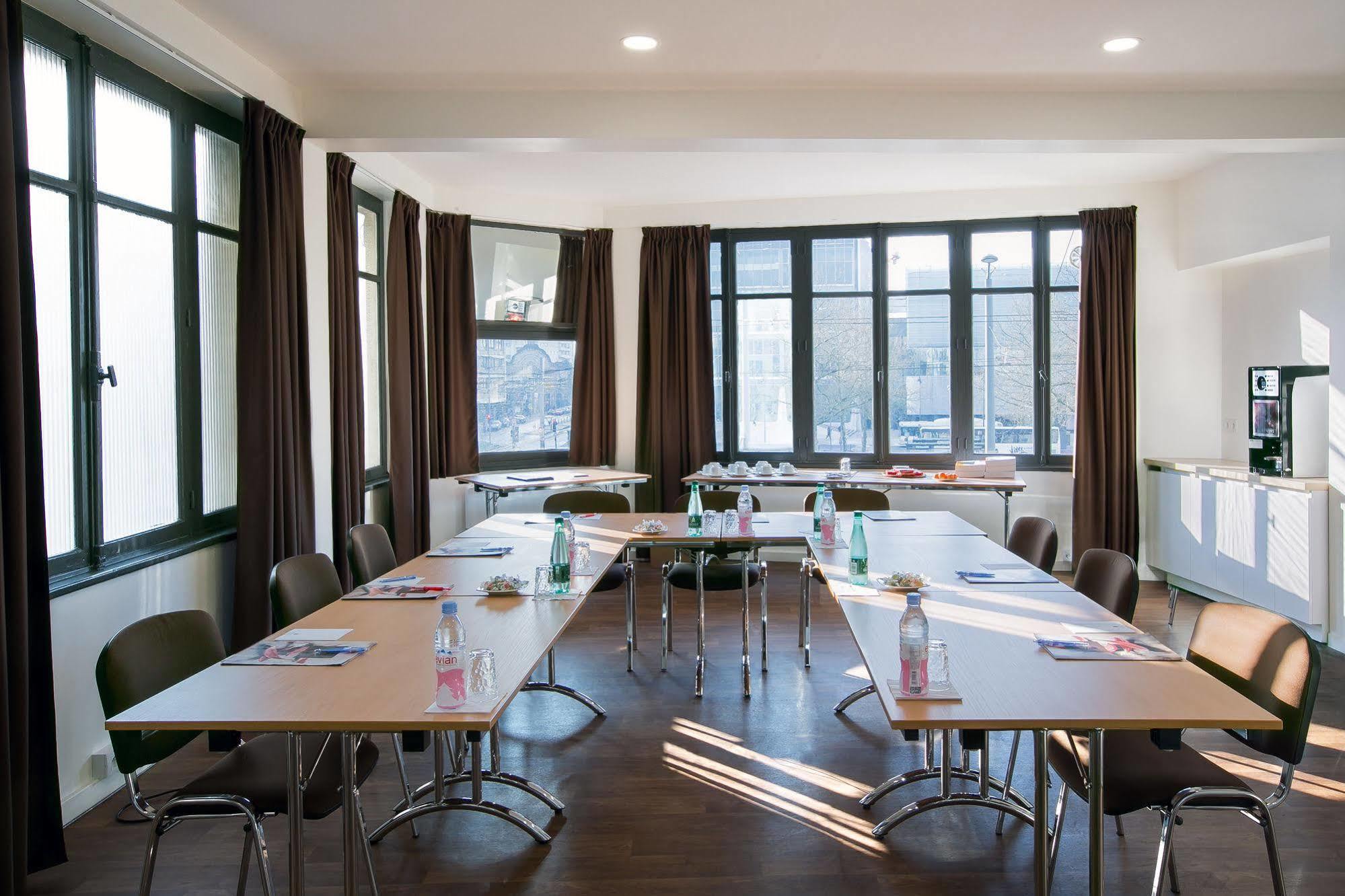 Hotel Foch Nancy Gare Екстериор снимка