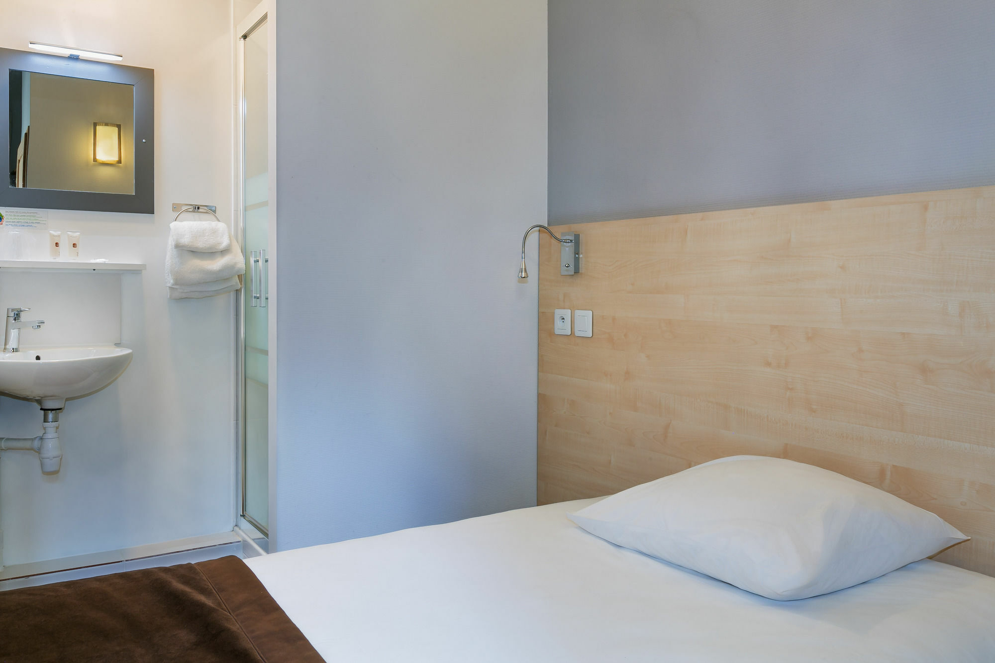 Hotel Foch Nancy Gare Екстериор снимка
